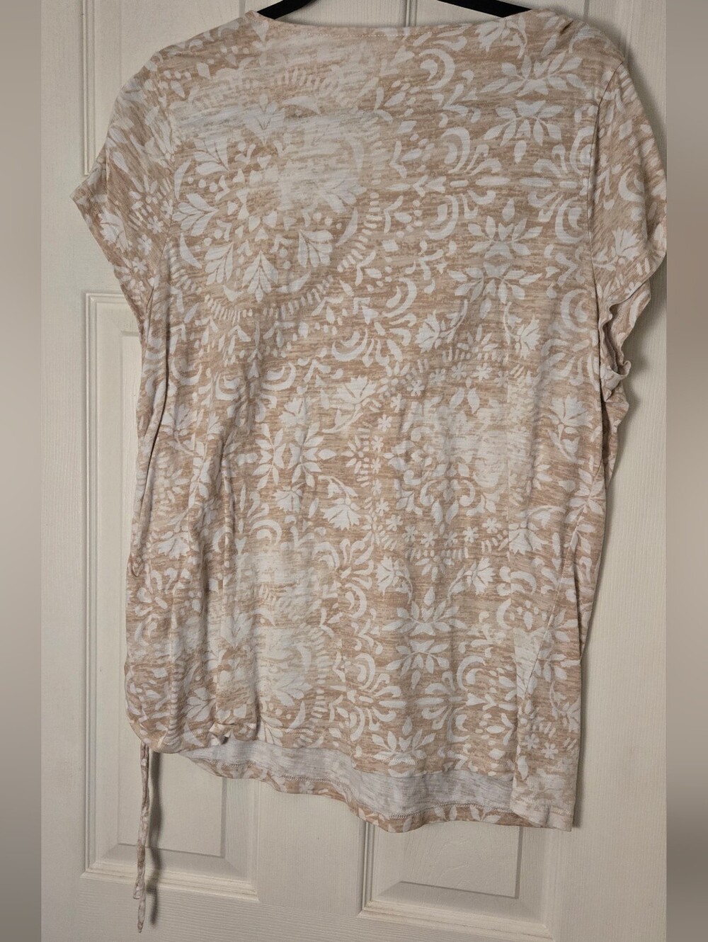 Belle by Kim Gravel Beige & White Floral Short Sleeve Tee - Picture 2 of 3